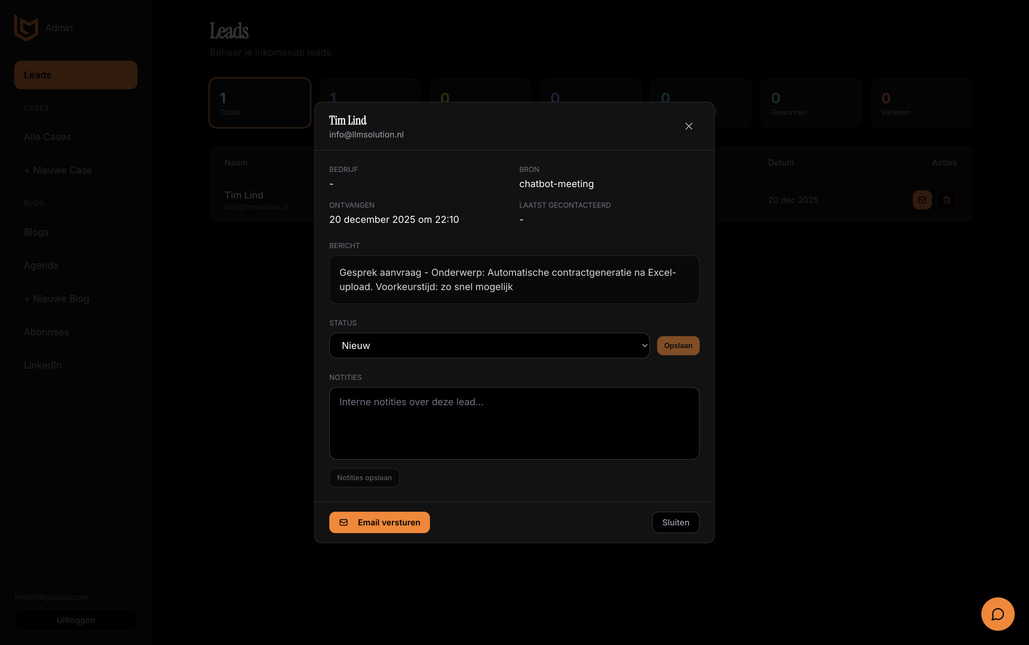 Vanaf ons adminpanel kunnen wij alle leads en hun status bijhouden en kunnen we met hen communiceren (alle uitgaande emails gebruiken automatisch onze huisstijl), dat alles in 1 omgeving. 